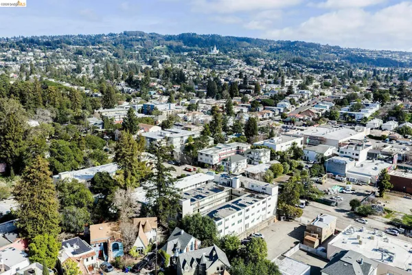 $6,250,000 | 3525 Dimond Avenue, Oakland, CA 94602