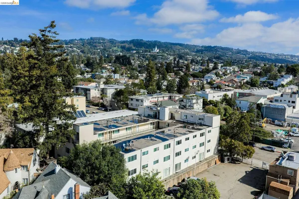 $6,250,000 | 3525 Dimond Avenue, Oakland, CA 94602