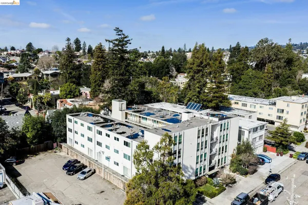 $6,250,000 | 3525 Dimond Avenue, Oakland, CA 94602