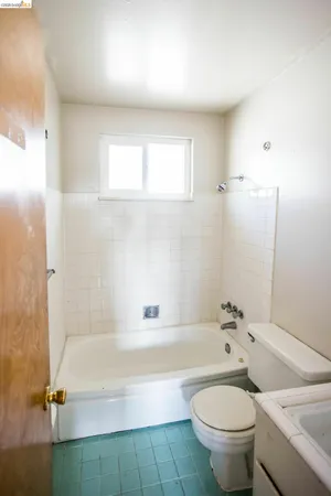 $6,250,000 | 3525 Dimond Avenue, Oakland, CA 94602