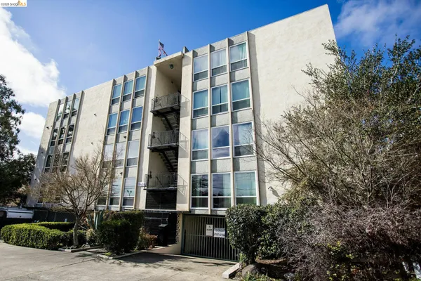 $6,250,000 | 3525 Dimond Avenue, Oakland, CA 94602