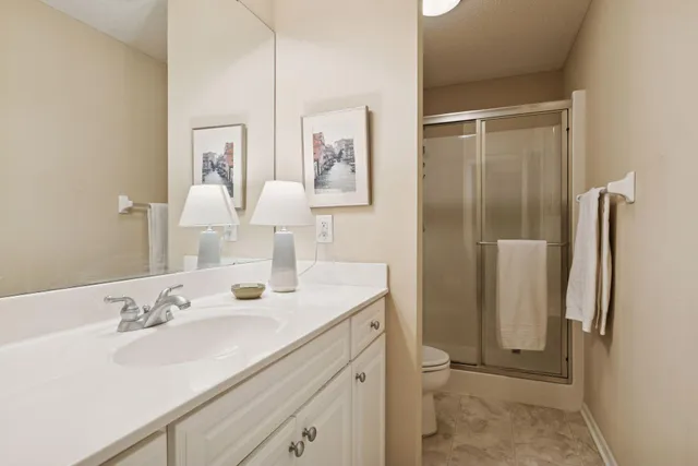 $549,900 | 14035 45th Avenue North, Plymouth, MN 55446