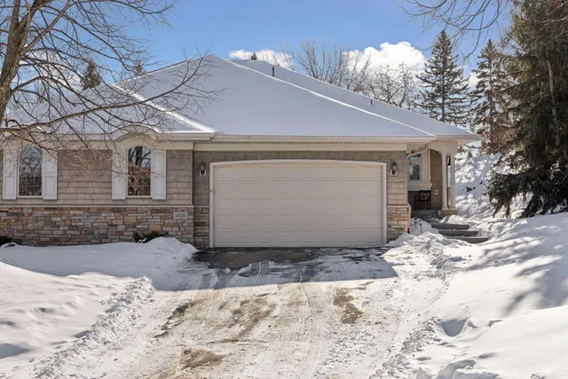 $549,900 | 14035 45th Avenue North, Plymouth, MN 55446