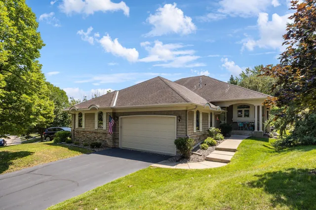 $549,900 | 14035 45th Avenue North, Plymouth, MN 55446