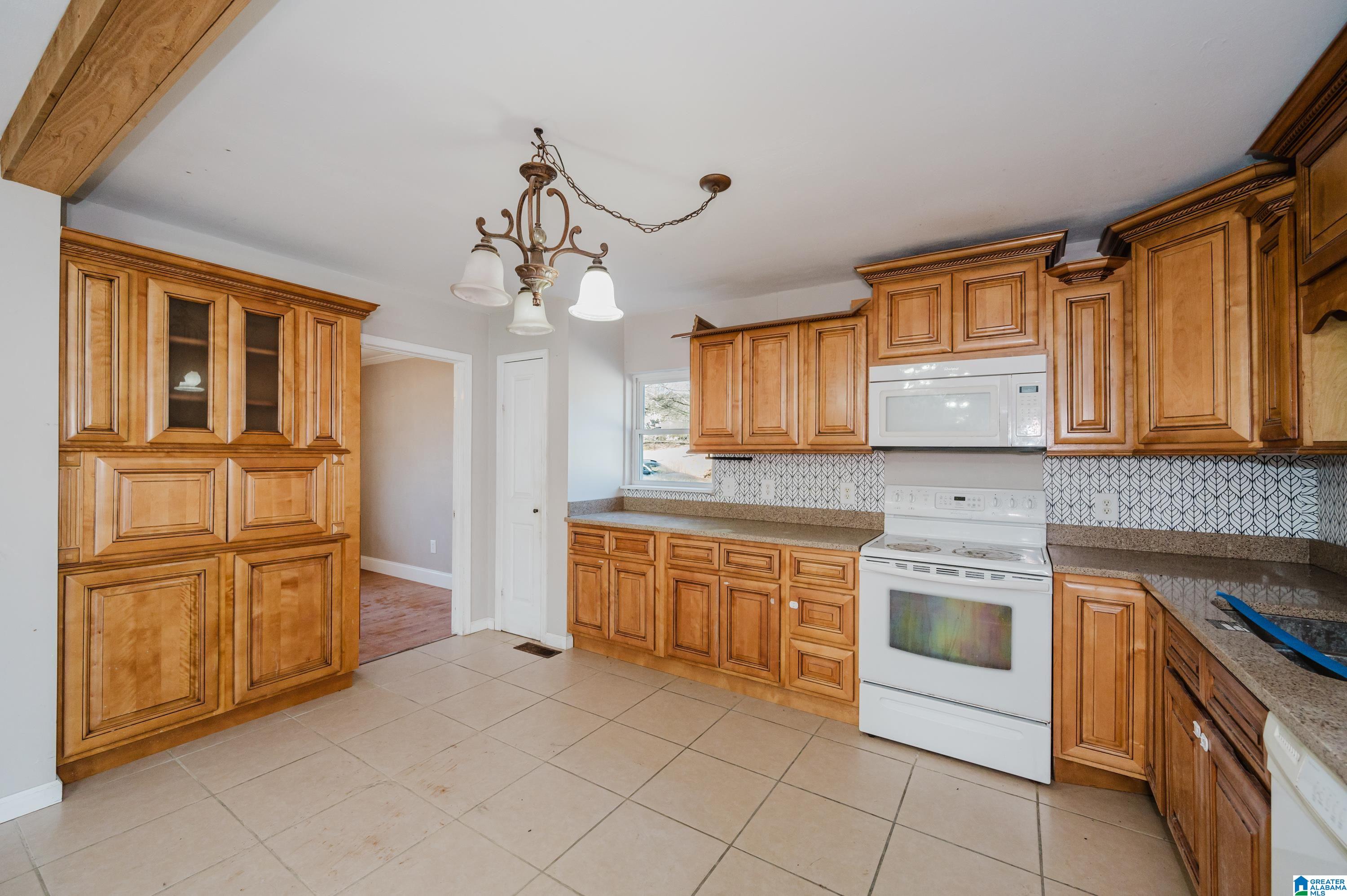 317 Wickstead Road Bessemer, AL 35023 - Photo 16 of 45