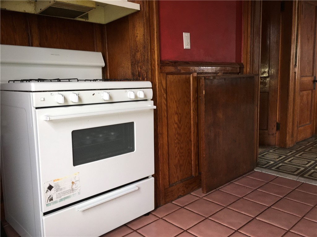 18 Winthrop Street, Unit 3 Woonsocket, RI 02895 - Photo 11 of 20