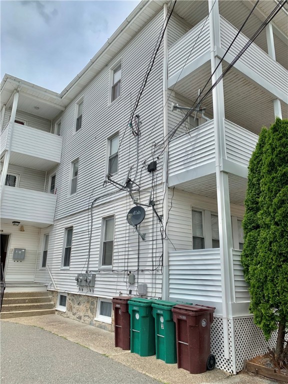 18 Winthrop Street, Unit 3 Woonsocket, RI 02895 - Photo 2 of 20