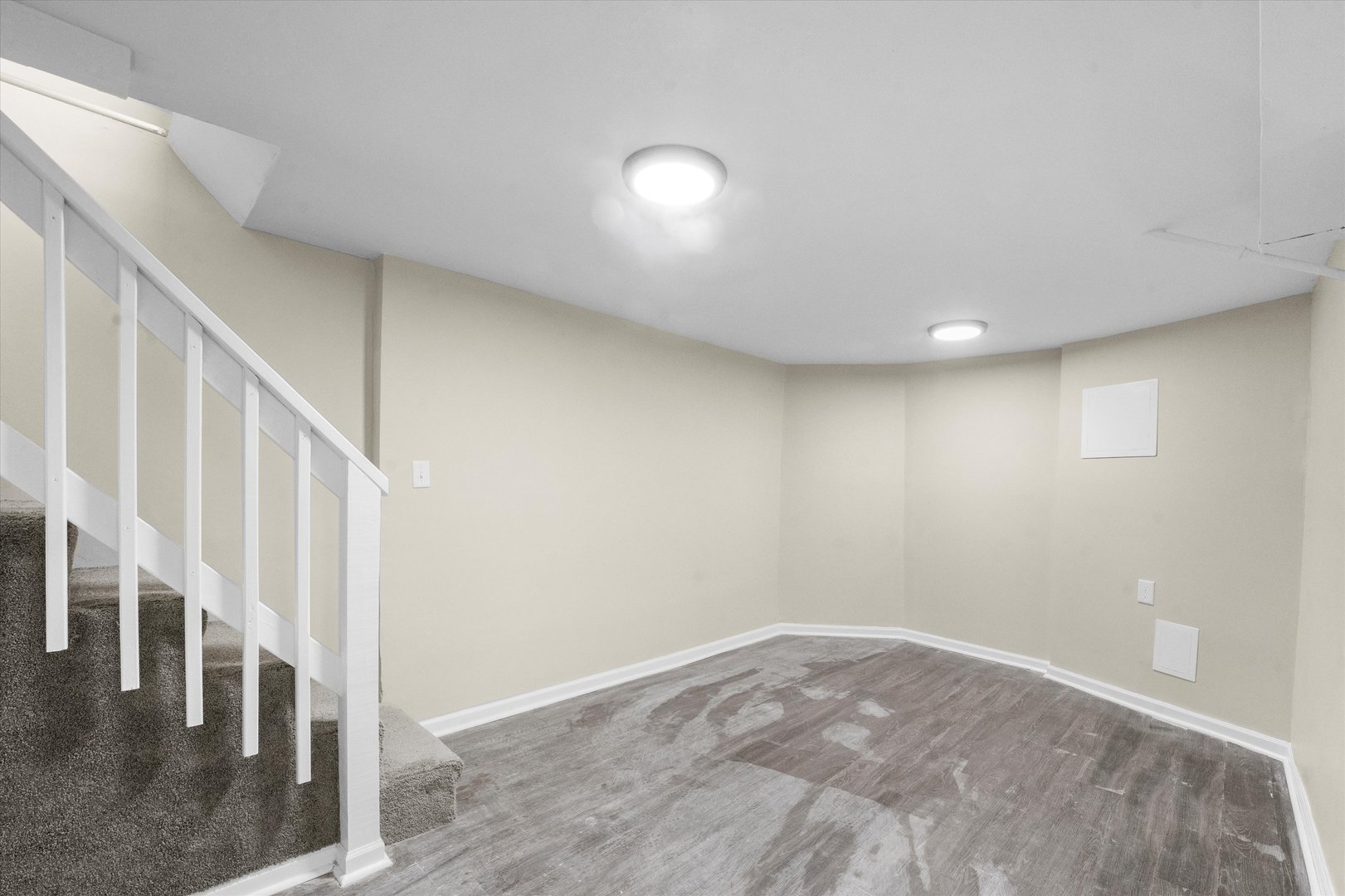 7224 South Union Avenue Chicago, IL 60621 - Photo 30 of 43 a view of an empty room with stairs