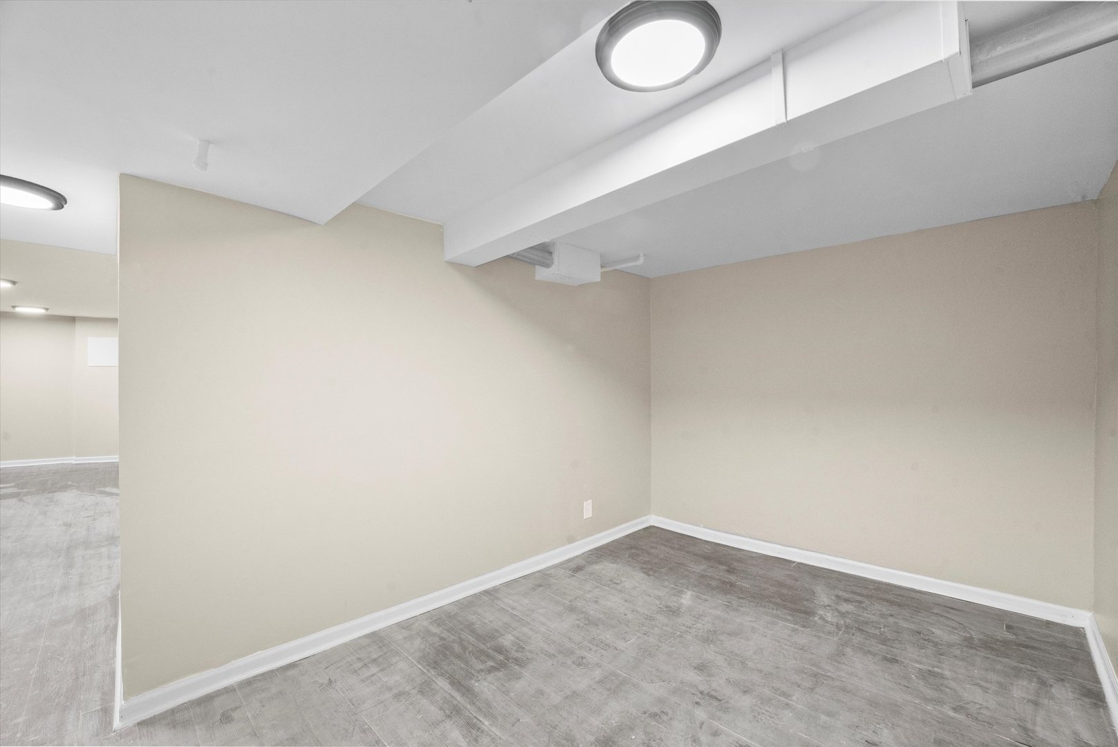 7224 South Union Avenue Chicago, IL 60621 - Photo 32 of 43 a view of an empty room