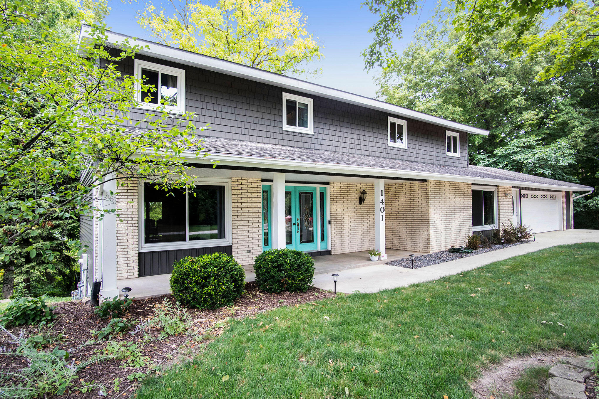 1401 Ridgewood Drive Jenison, MI 49428 - Photo 1 of 36 DSC09579