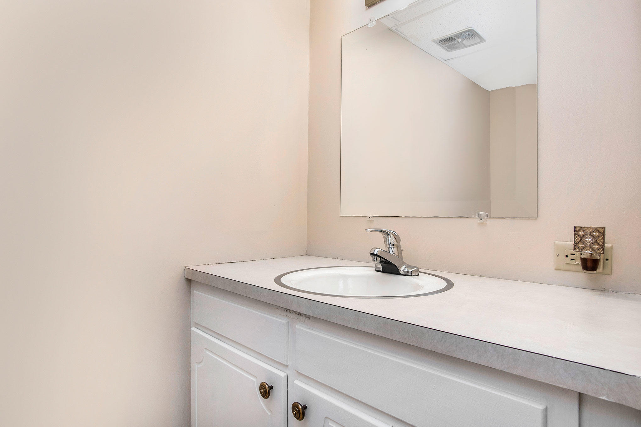 1401 Ridgewood Drive Jenison, MI 49428 - Photo 17 of 36 DSC09548