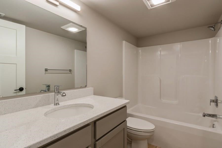 1108 High Rdg Trail Solon, IA 52333 - Photo 30 of 43 Gallery Image 30