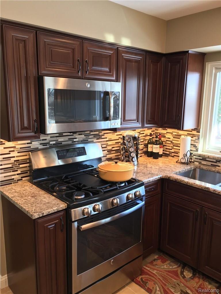 18642 Levan Road Livonia, MI 48152 - Photo 21 of 69 IMG_9361.jpg