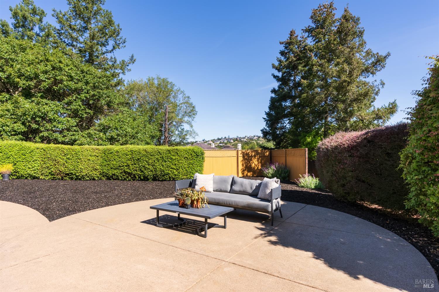 3684 Banbury Court Santa Rosa, CA 95404 - Photo 3 of 48