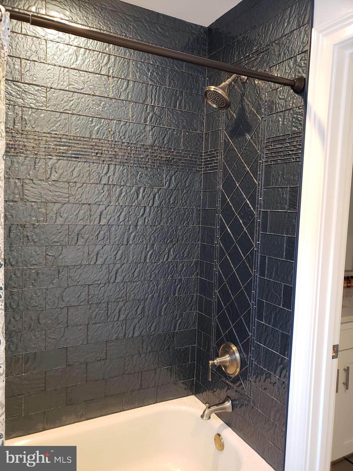 2009 Ridge Road Haymarket, VA 20169 - Photo 41 of 68 Jack Jill bath