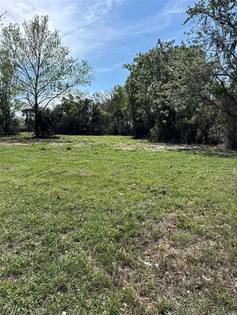 $250,000 | 15511 Highway 19, Groveland, FL 34736