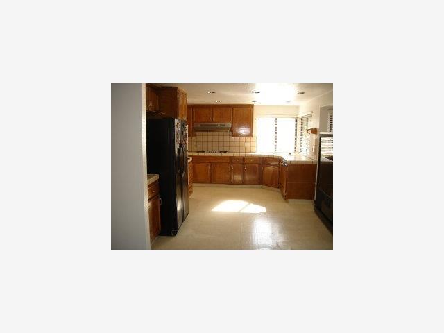 3555 Beard Road Fremont, CA 94555 - Photo 5 of 7 Gallery Image 5