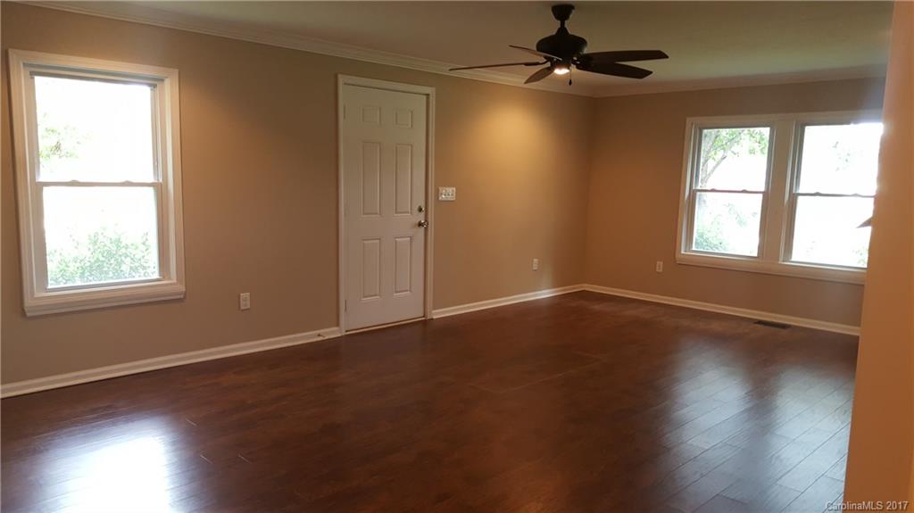 318 Turner Road Gastonia, NC 28056 - Photo 6 of 12 Gallery Image 6