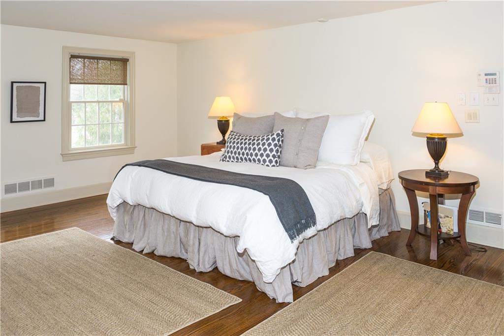 8115 Spring Mill Road Indianapolis, IN 46260 - Photo 14 of 20 Gallery Image 14