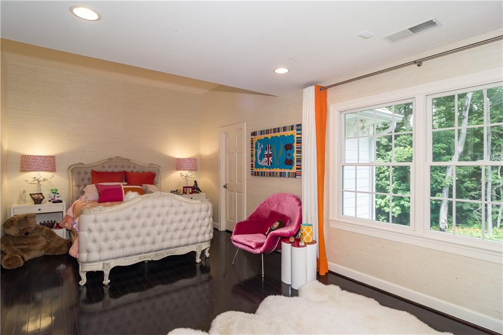 8115 Spring Mill Road Indianapolis, IN 46260 - Photo 17 of 20 Gallery Image 17