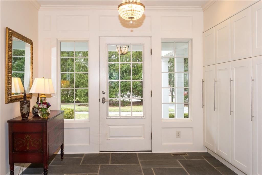 8115 Spring Mill Road Indianapolis, IN 46260 - Photo 4 of 20 Gallery Image 4