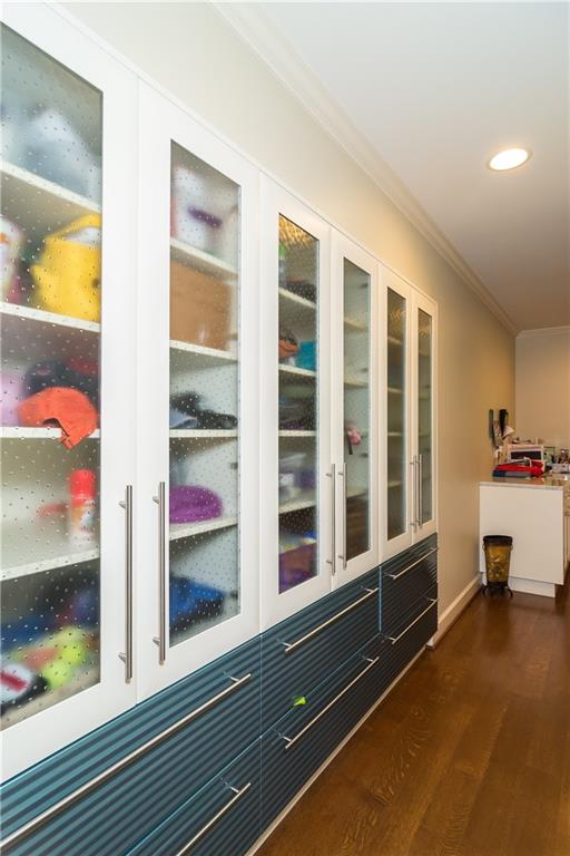 8115 Spring Mill Road Indianapolis, IN 46260 - Photo 9 of 20 Gallery Image 9