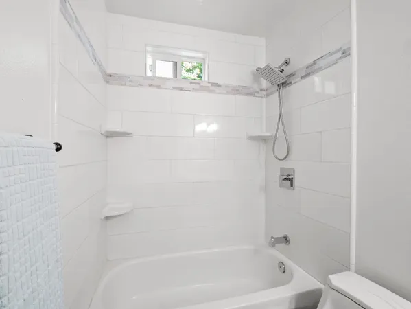 $499,000 | 1631 East Deyoung Drive, Fresno, CA 93720