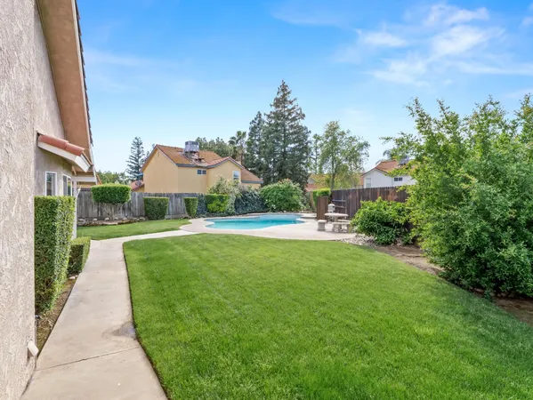 $499,000 | 1631 East Deyoung Drive, Fresno, CA 93720
