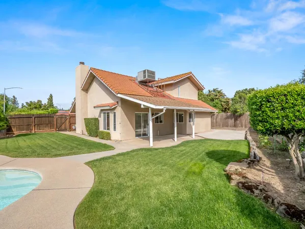 $499,000 | 1631 East Deyoung Drive, Fresno, CA 93720