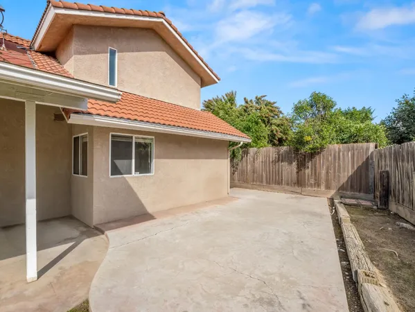 $499,000 | 1631 East Deyoung Drive, Fresno, CA 93720