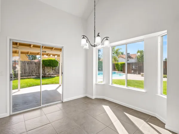 $499,000 | 1631 East Deyoung Drive, Fresno, CA 93720