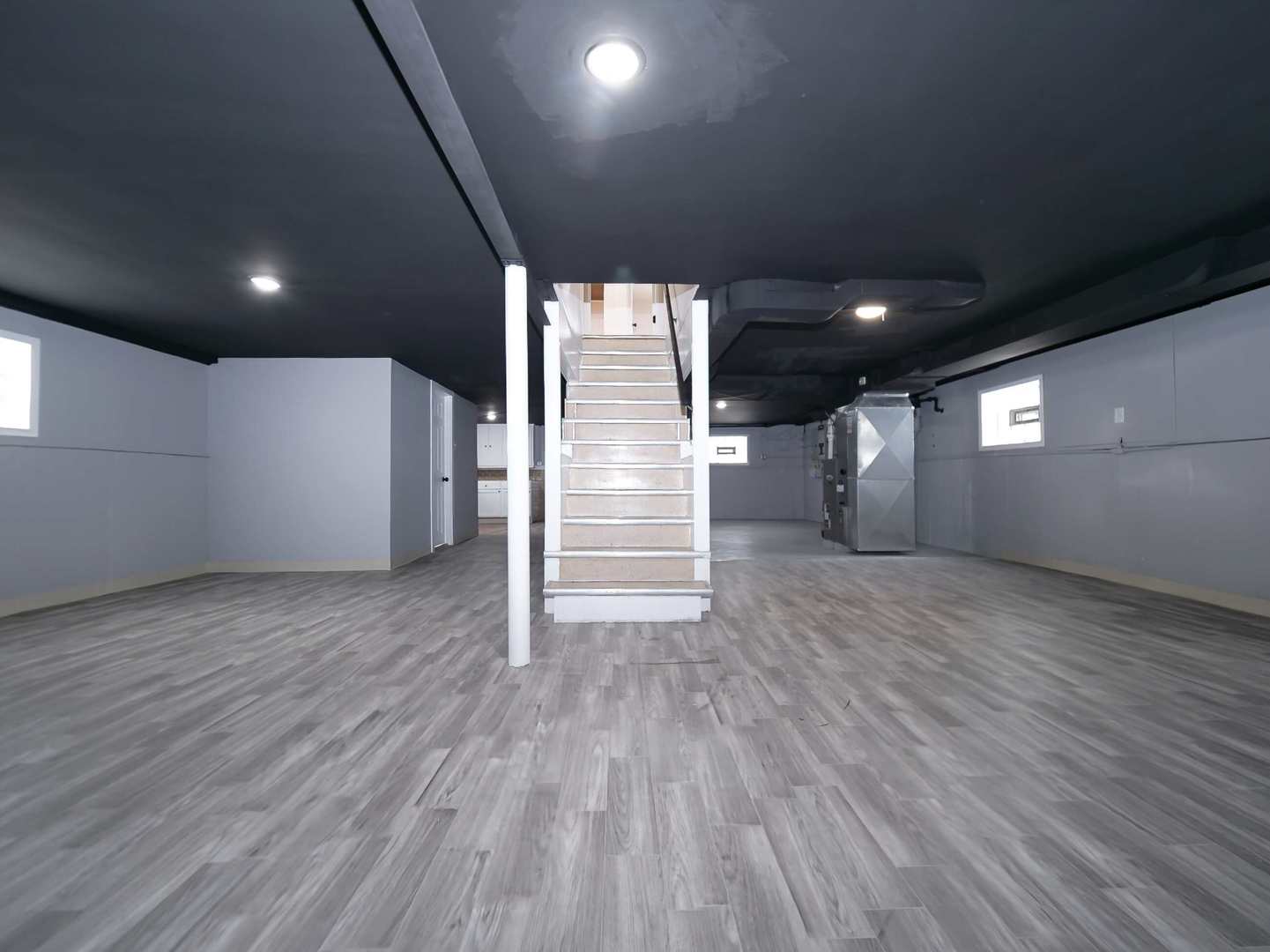 2926 Prairie Avenue Brookfield, IL 60513 - Photo 33 of 49 a view of empty room with wooden floor