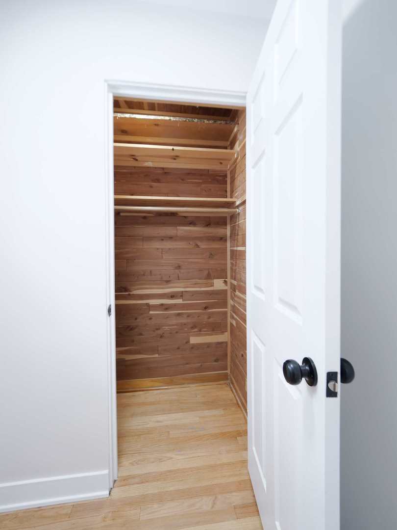 2926 Prairie Avenue Brookfield, IL 60513 - Photo 4 of 49 a view of a walk in closet