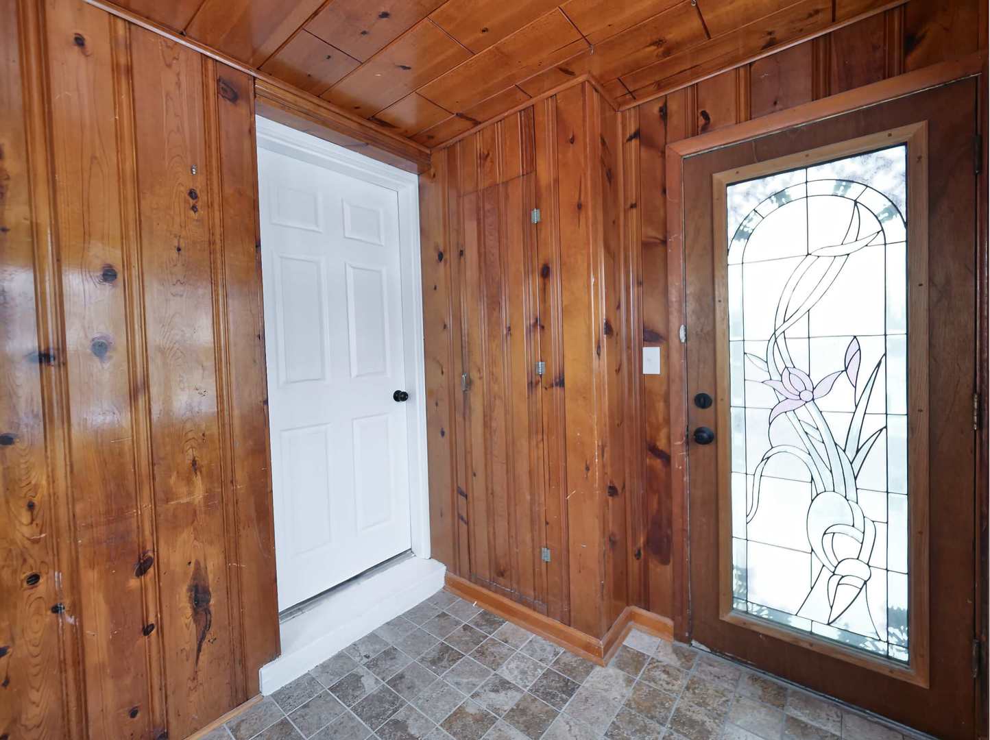 2926 Prairie Avenue Brookfield, IL 60513 - Photo 43 of 49 a view of an front door