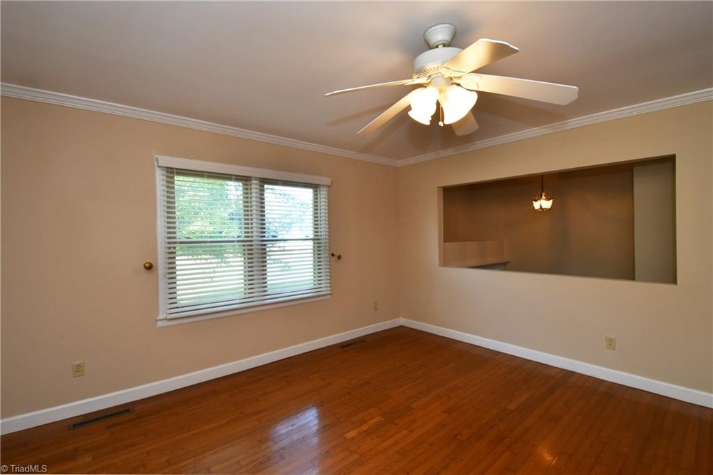 6280 Styers Ferry Road Clemmons, NC 27012 - Photo 3 of 19 Living Room with hardwood floors.