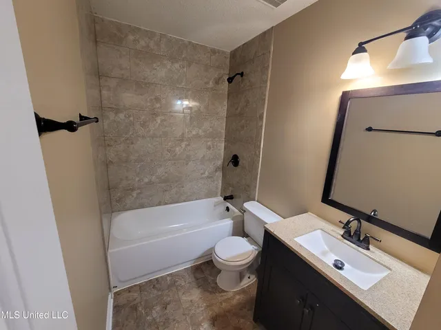 $170,000 | 1658 Joy Boulevard, Horn Lake, MS 38637