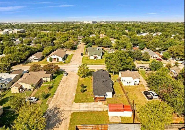 $2,145 | 530 Southeast 2nd Street, Grand Prairie, TX 75051