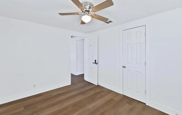 $2,145 | 530 Southeast 2nd Street, Grand Prairie, TX 75051