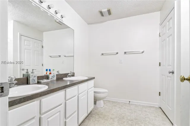 $379,000 | 17 Bridgewater Drive, Bluffton, SC 29910