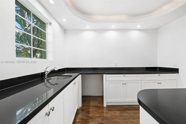 $11,000 | 1545 Meridian Avenue, Miami Beach, FL 33139