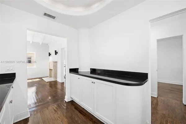 $11,000 | 1545 Meridian Avenue, Miami Beach, FL 33139