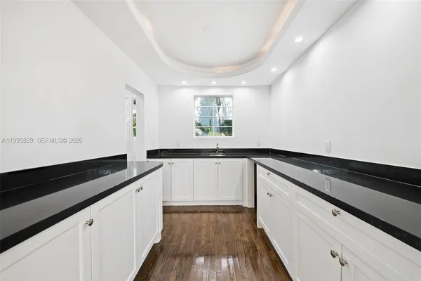 $11,000 | 1545 Meridian Avenue, Miami Beach, FL 33139