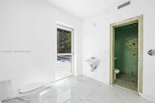 $11,000 | 1545 Meridian Avenue, Miami Beach, FL 33139