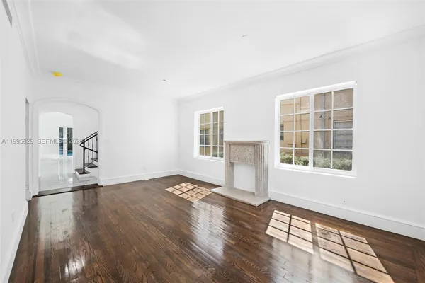 $11,000 | 1545 Meridian Avenue, Miami Beach, FL 33139