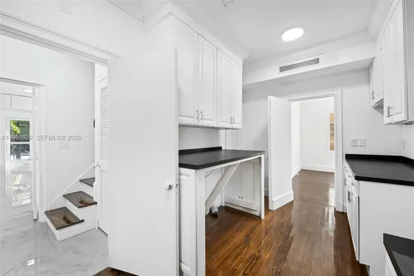 $11,000 | 1545 Meridian Avenue, Miami Beach, FL 33139