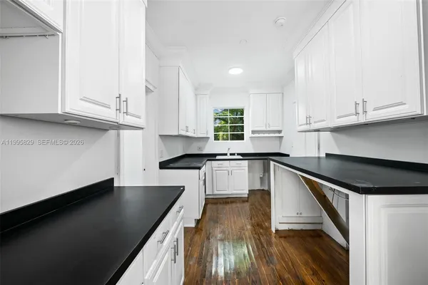 $11,000 | 1545 Meridian Avenue, Miami Beach, FL 33139