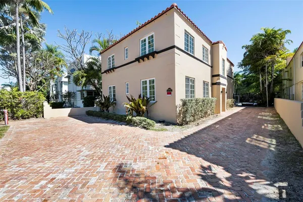 $11,000 | 1545 Meridian Avenue, Miami Beach, FL 33139