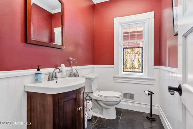 $5,000 | 219 Crescent Avenue, Saratoga Springs, NY 12866