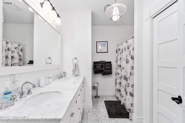 $5,000 | 219 Crescent Avenue, Saratoga Springs, NY 12866