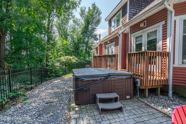 $5,000 | 219 Crescent Avenue, Saratoga Springs, NY 12866